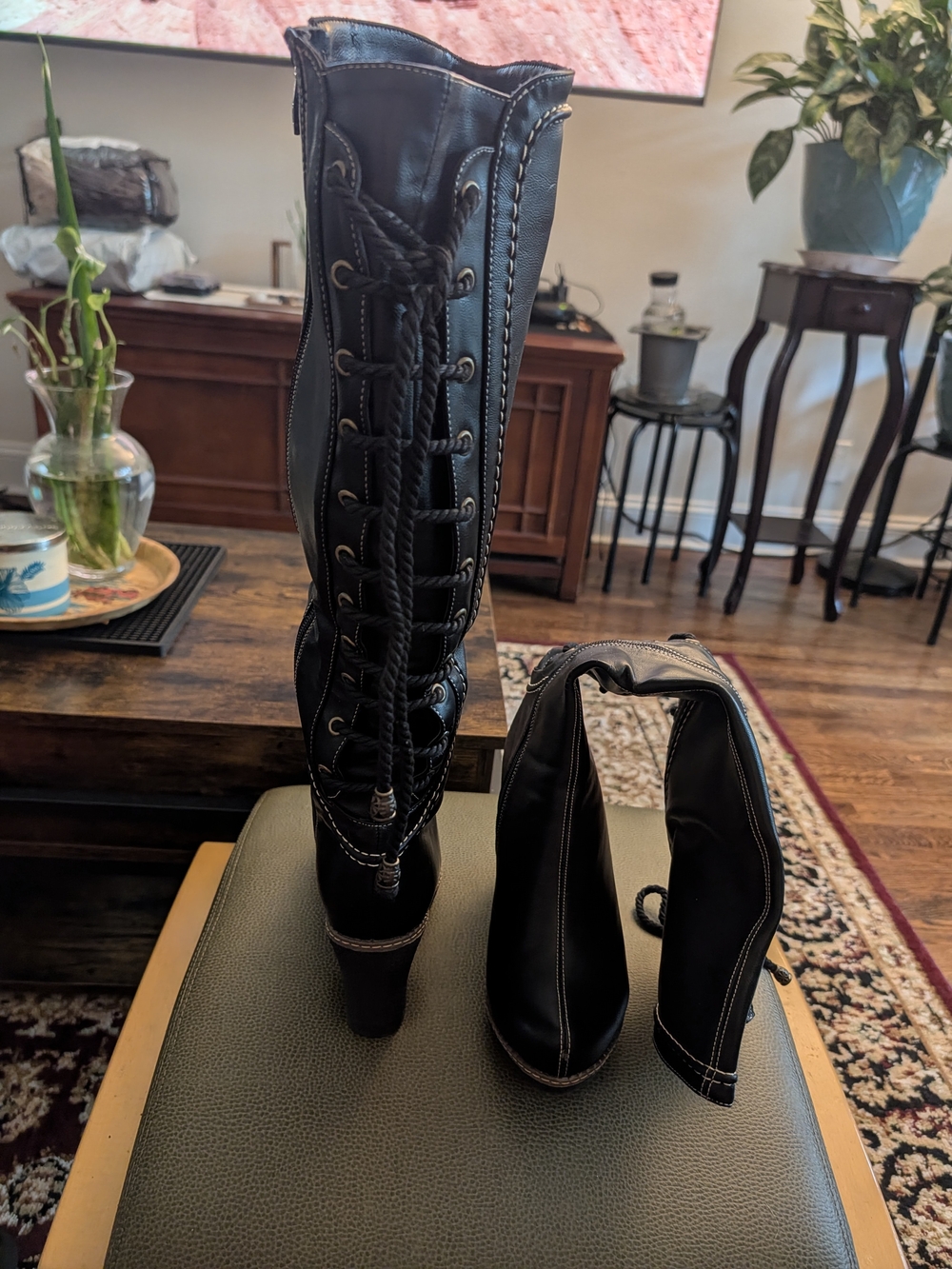 Black Lace-Up Knee-High Woman Boots